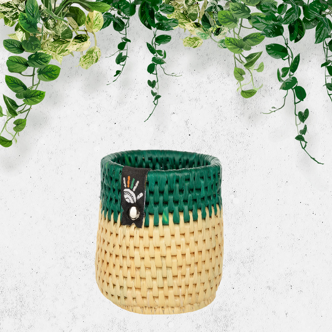 Happy Cultures 'Green' Moonj Pen Stand